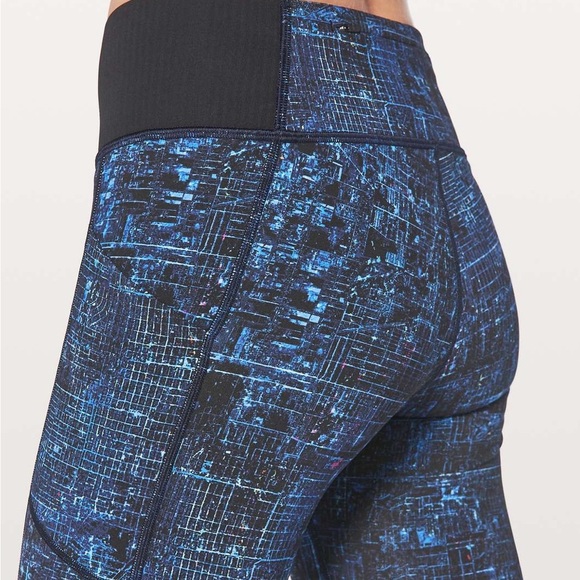 Lululemon Keep Your Form Tight 25"
City Lights Multi Black / Black - Picture 2 of 10